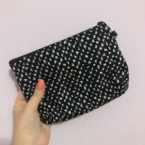 Thirty-one zipper pouch